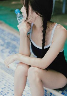 欧美在精品偷拍_BD国语电影在线看